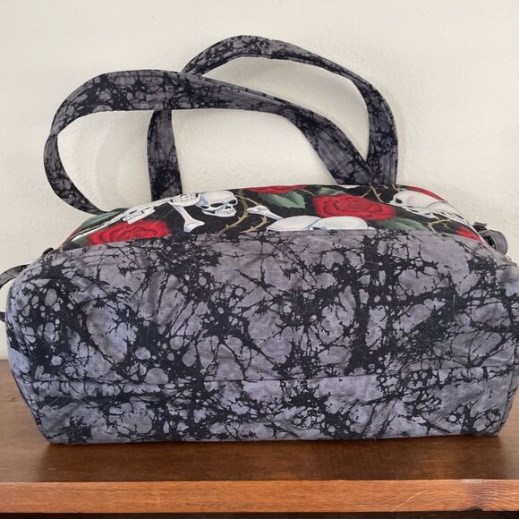 SKULL and ROSES Tote Bag with Multiple Pockets Bingo Craft 12 x 8‎ x 4.5 inches - Picture 8 of 11